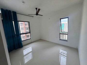 Room in 2 BHK Apartment at Shapoorji Pallonji Sensorium, Hinjewadi – for Rent