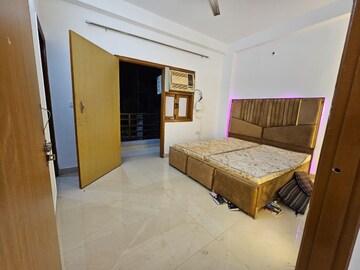 Bedroom in 1 BHK Builder Floor at Saket – for Rent