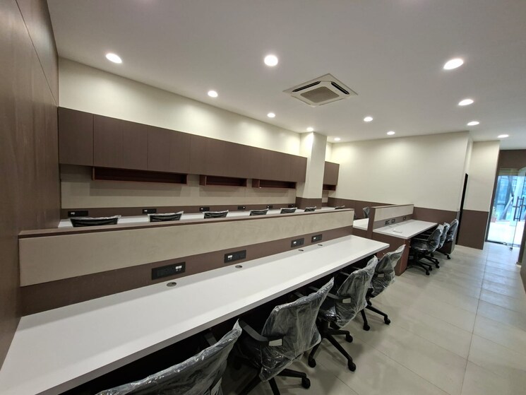 Team Area, satra-plaza Commercial Office Space 2000 Sq.Ft. In Vashi Sector 19d Navi Mumbai 8853028