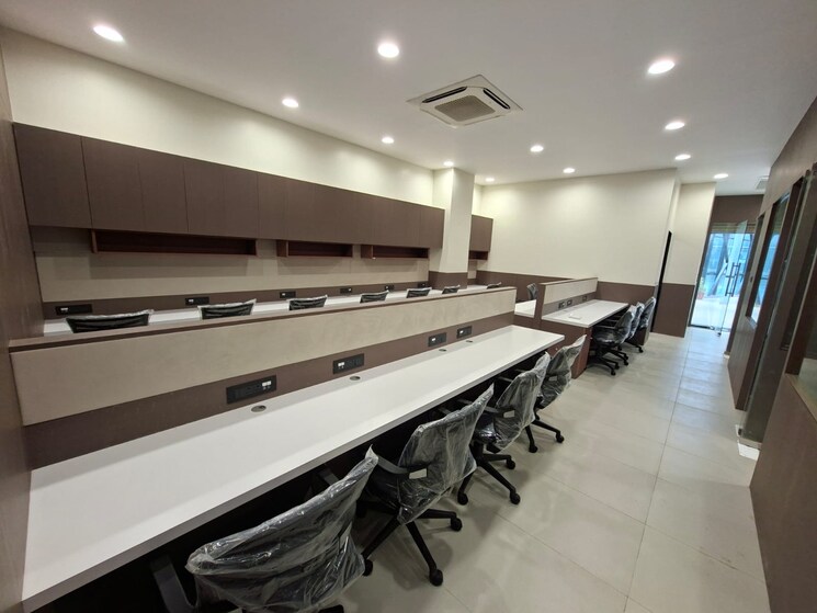 Team Area, satra-plaza Commercial Office Space 2000 Sq.Ft. In Vashi Sector 19d Navi Mumbai 8853028