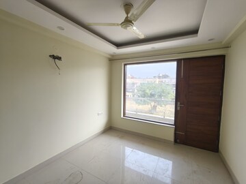 Room in 4 BHK Apartment at SS Mayfield Gardens, Sector 51 – for Rent