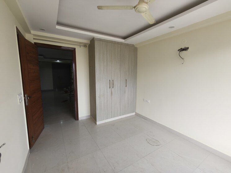 Room, ss-mayfield-gardens 4 Bedroom 3000 Sq.Ft. Apartment In Sector 51 Gurgaon 8853003