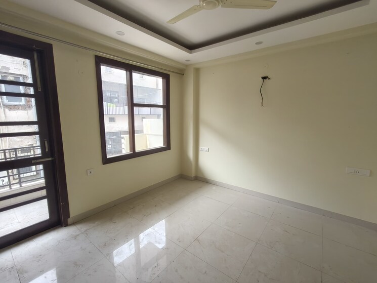Room, ss-mayfield-gardens 4 Bedroom 3000 Sq.Ft. Apartment In Sector 51 Gurgaon 8853003