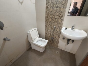 Bathroom in 4 BHK Apartment at SS Mayfield Gardens, Sector 51 – for Rent