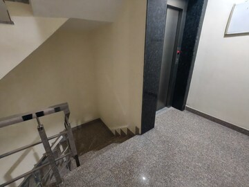 Room in 4 BHK Apartment at SS Mayfield Gardens, Sector 51 – for Rent