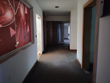 Room in  Office Space at Sector 16a – for Rent