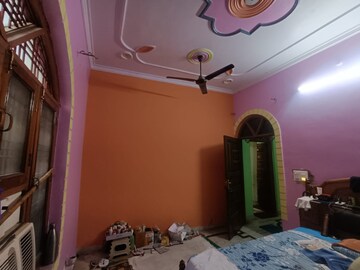 Bedroom in 6 BHK Independent House at Kamta – for Sale