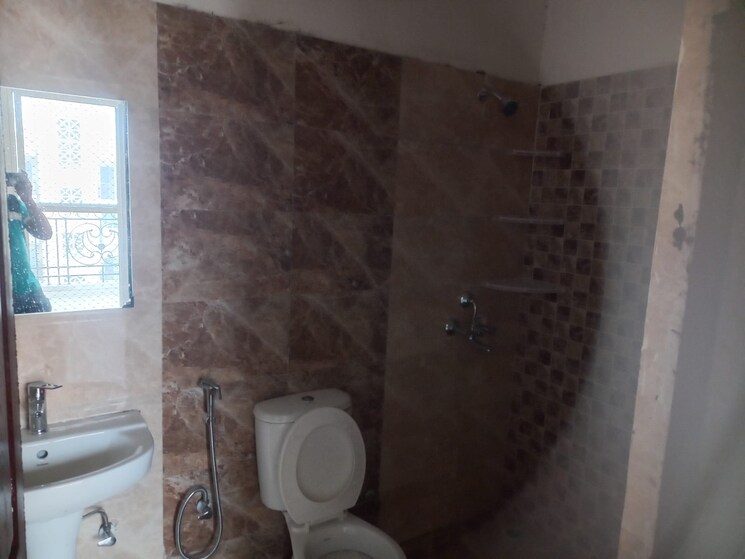 Bathroom, t-homes-phase-1 3 Bedroom 1525 Sq.Ft. Apartment In Siddharth Vihar Ghaziabad 8853132