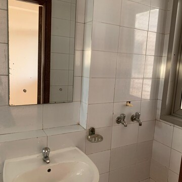 Bathroom in 4 BHK Apartment at Jaypee Imperial Court, Sector 128 – for Rent
