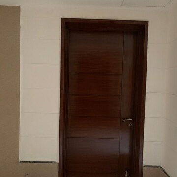 Room in 4 BHK Apartment at Jaypee Imperial Court, Sector 128 – for Rent