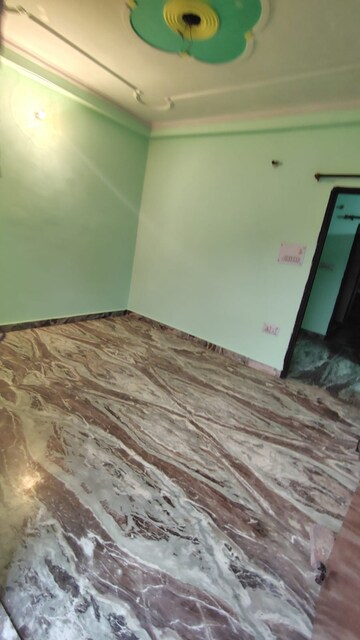 Room in 2 BHK Builder Floor at Dwarka Mor – for Rent