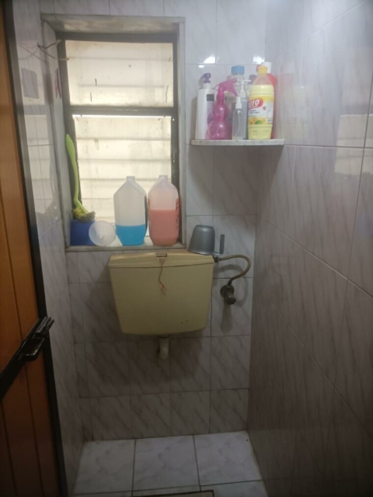 Bathroom, yogi-hills 1 Bedroom 450 Sq.Ft. Apartment In Mulund West Mumbai 8853251