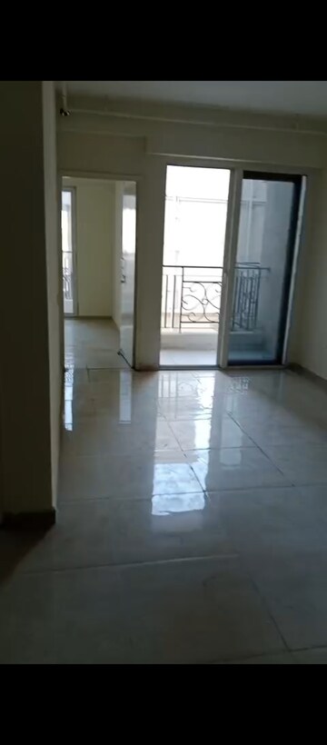 Room in 2 BHK Apartment at Signature The Millennia 2, Sector 37d – for Rent