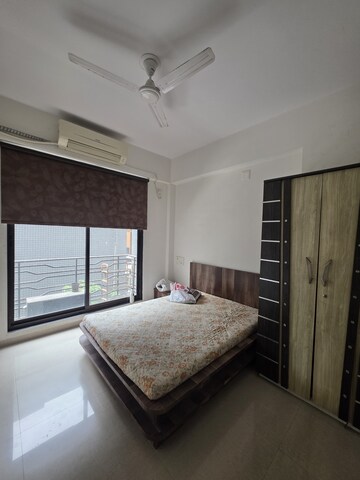 Bedroom in 3 BHK Apartment at Takshashila Air, Ellisbridge – for Rent