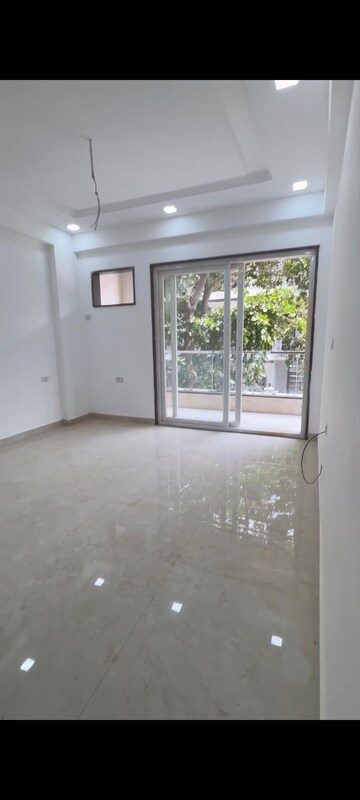 Room in 4 BHK Builder Floor at Palam Vihar – for Sale