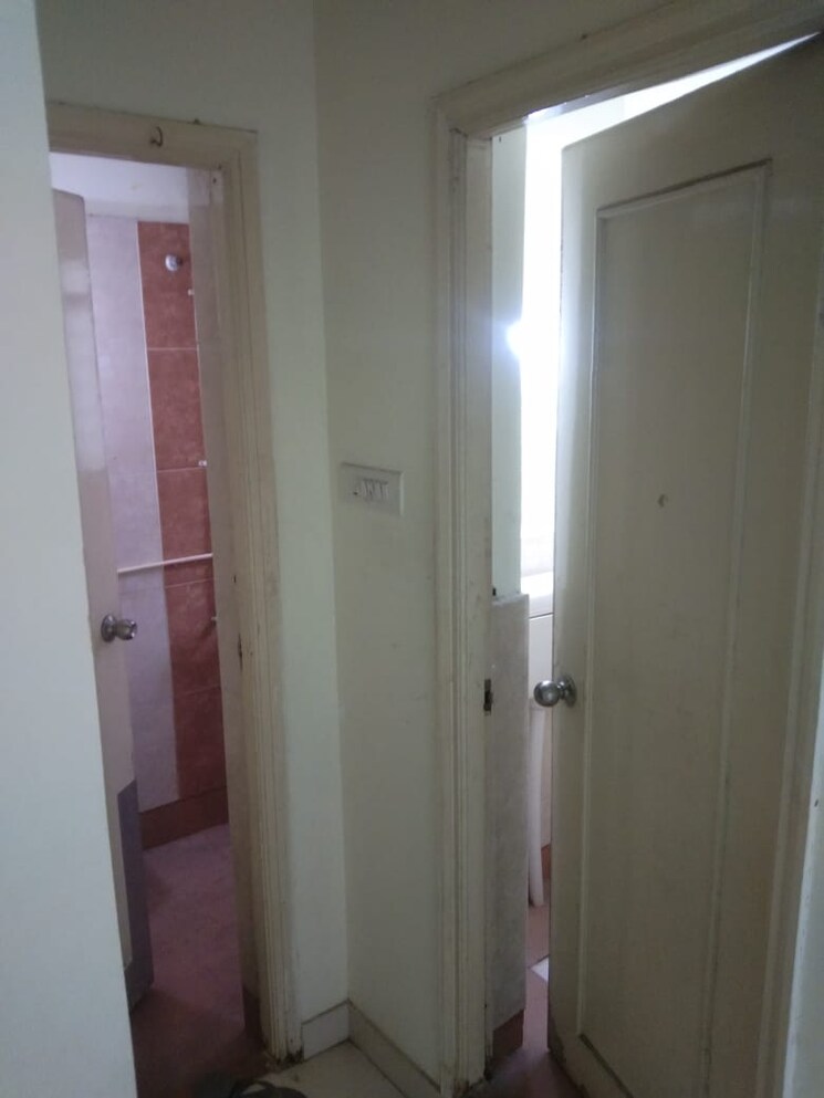 Bathroom, woodland-avenue 2 Bedroom 920 Sq.Ft. Apartment In Kothrud Pune 8853278