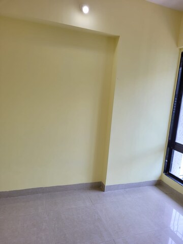 Room in 3 BHK Apartment at Devashree Park, Kolshet Road – for Sale
