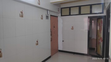 Room in 2.5 BHK Apartment at PGD Durga Sadan, Chembur – for Rent