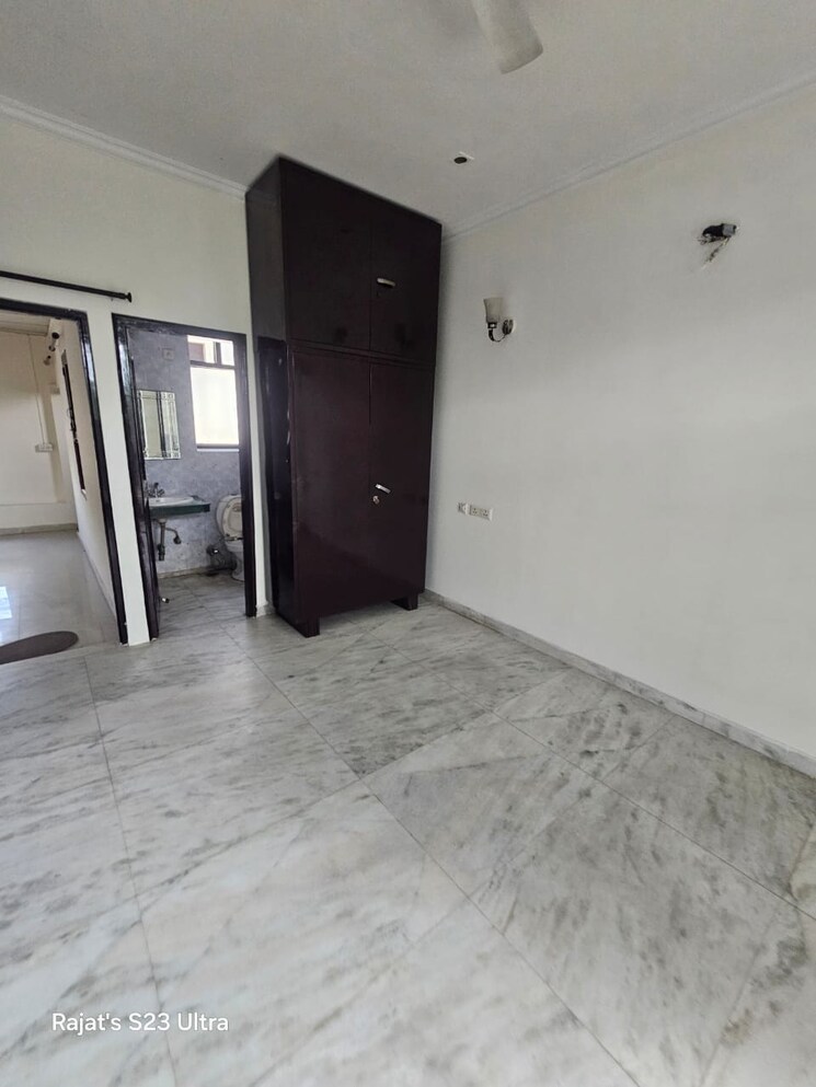 Room, sas-tower 1 Bedroom 700 Sq.Ft. Apartment In Sector 38 Gurgaon 8853341