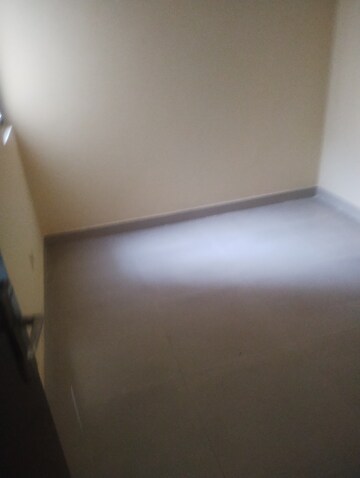 Room in 2.5 BHK Apartment at SG Grand, Raj Nagar Extension – for Rent