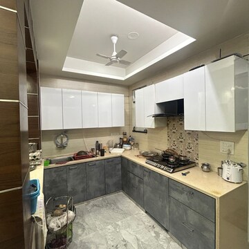 Kitchen in 3 BHK Apartment at DLF Windsor Court, Dlf Phase iv – for Sale