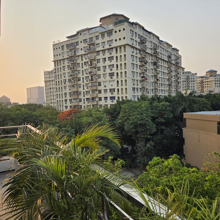 Exterior View, dlf-windsor-court 3 Bedroom 1500 Sq.Ft. Apartment In Dlf Phase iv Gurgaon 8853370