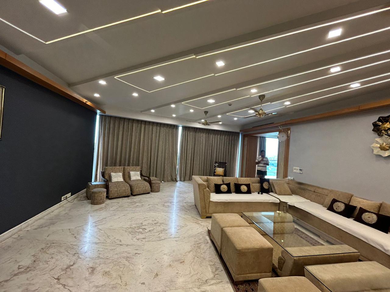 3 BHK + Servant Room 3800 Sq.Ft. Apartment in Jaypee Greens Sun Court III