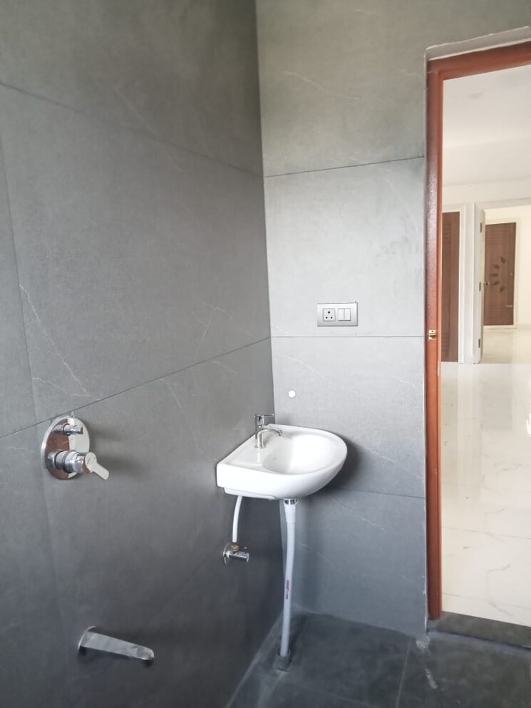 Bathroom, jigani 2 Bedroom 976 Sq.Ft. Apartment In Jigani Bangalore 8853383