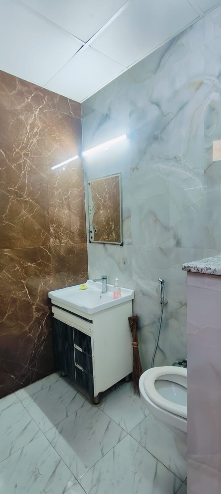 Bathroom, vasundhara sector 1 2 Bedroom 850 Sq.Ft. Builder Floor In Vasundhara Sector 1 Ghaziabad 8853470