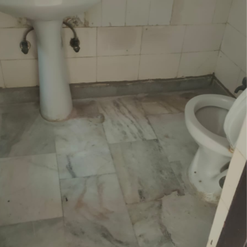 Bathroom in 3 BHK Builder Floor at Ashoka Enclave 3, Subash Nagar – for Rent