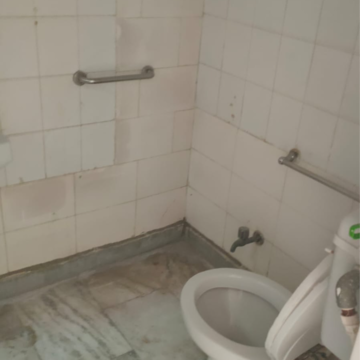 Bathroom in 3 BHK Builder Floor at Ashoka Enclave 3, Subash Nagar – for Rent