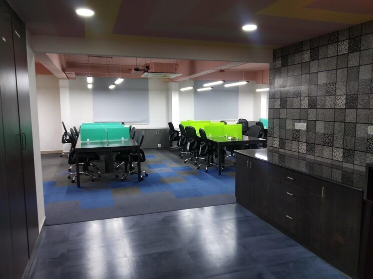  Parking, wakadewadi Commercial Office Space 5000 Sq.Ft. In Wakadewadi Pune 8853497