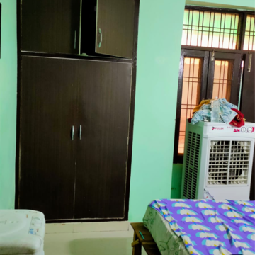 Bedroom in 2 BHK Builder Floor at Ashoka Enclave Faridabad, Ashoka Enclave – for Rent