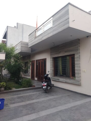 3 BHK Independent House For Sale in Sector 8