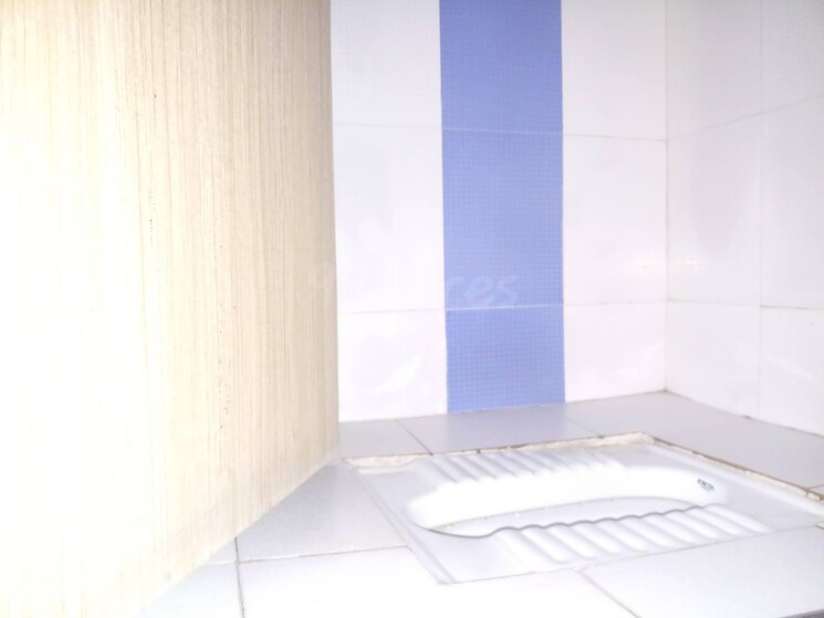 Bathroom, karve nagar 2 Bedroom 950 Sq.Ft. Apartment In Karve Nagar Pune 8853592