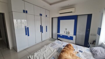 Master Bedroom in 6 BHK Apartment at Makarba – for Rent