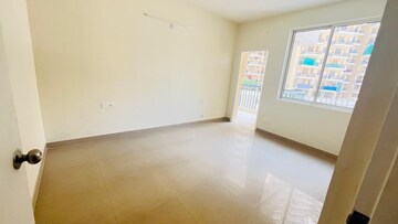 Room in 4 BHK Apartment at Sare Home, Sector 92 – for Rent