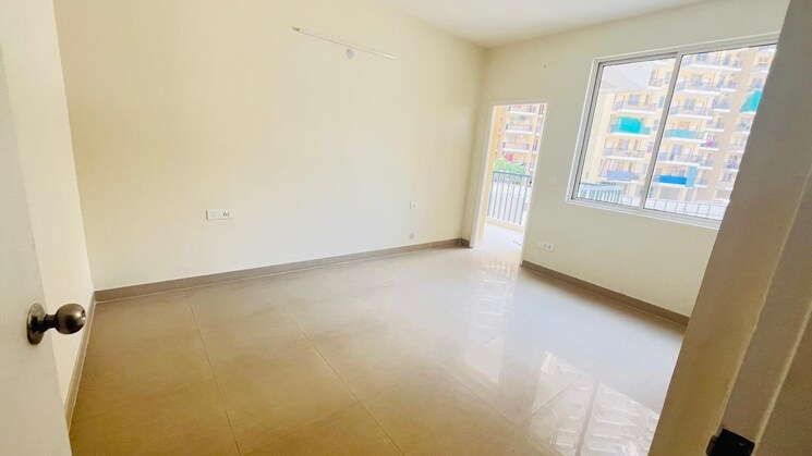 Room, sare-home 4 Bedroom 2040 Sq.Ft. Apartment In Sector 92 Gurgaon 8853639