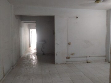 Room in 2 BHK Apartment at Nanpura – for Rent