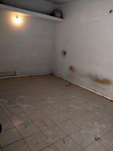 Room in 2 BHK Apartment at Nanpura – for Rent