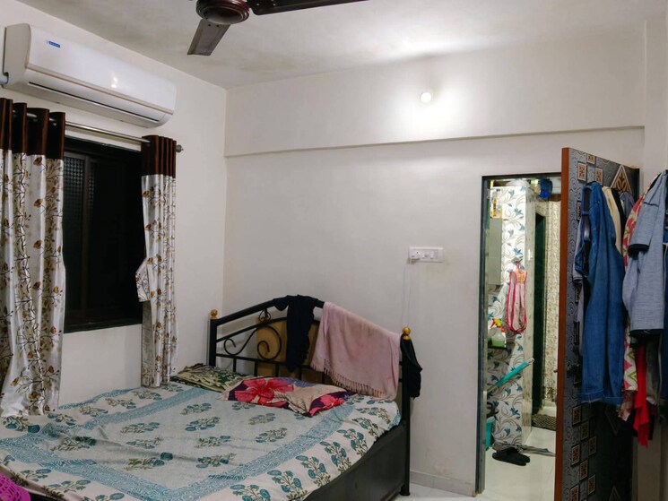 Bedroom, silver-om-yashodhan-chs 1 Bedroom 465 Sq.Ft. Apartment In Naupada Thane 8853658