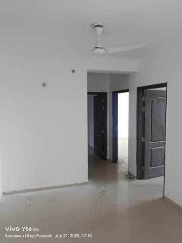 Room in 3.5 BHK Apartment at Rishita Manhattan, Gomti Nagar – for Rent
