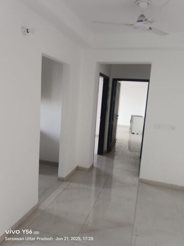 Room in 3.5 BHK Apartment at Rishita Manhattan, Gomti Nagar – for Rent