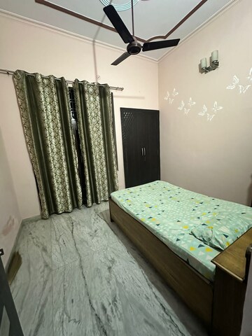 Bedroom in 2.5 BHK Villa at Sector 23 – for Rent