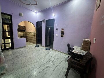 Parking in 2.5 BHK Villa at Sector 23 – for Rent