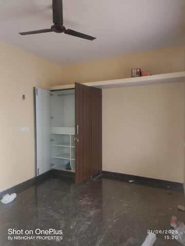 Living Room in 1 RK Independent House at Kammanahalli – for Rent