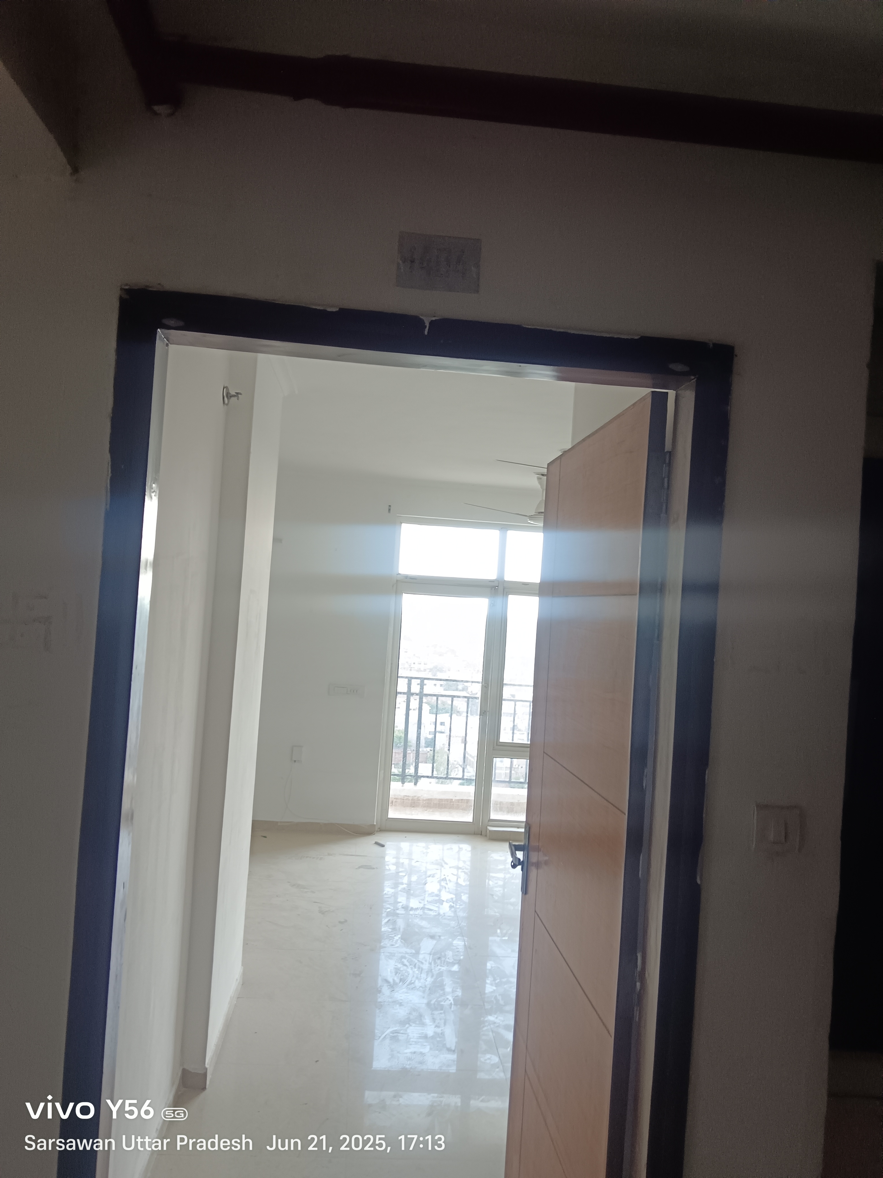 3.5 BHK + Servant Room Apartment For Rent in Omaxe R2