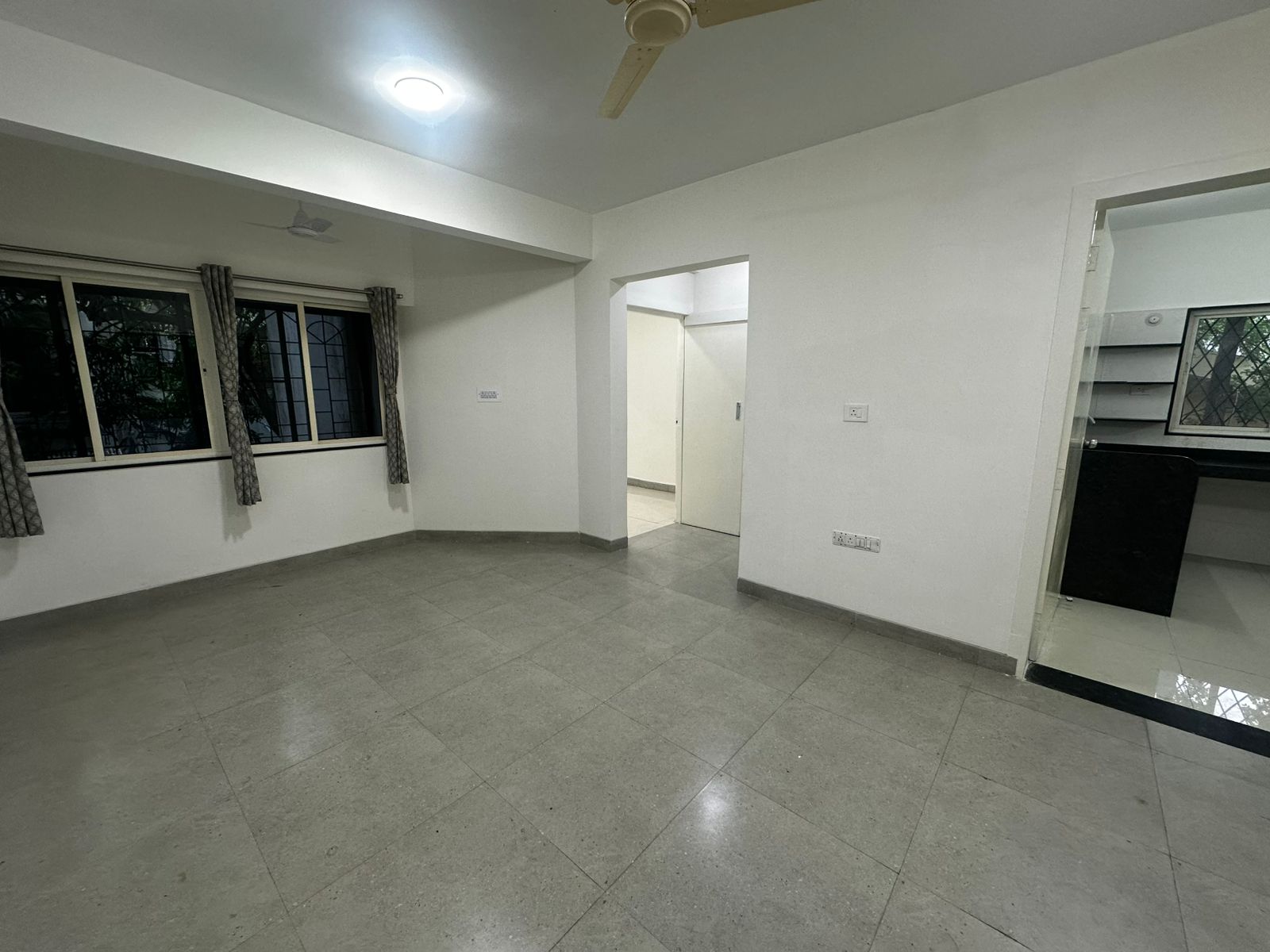 1 BHK + Extra Room Apartment For Rent in Prithvimegh Society Kalya