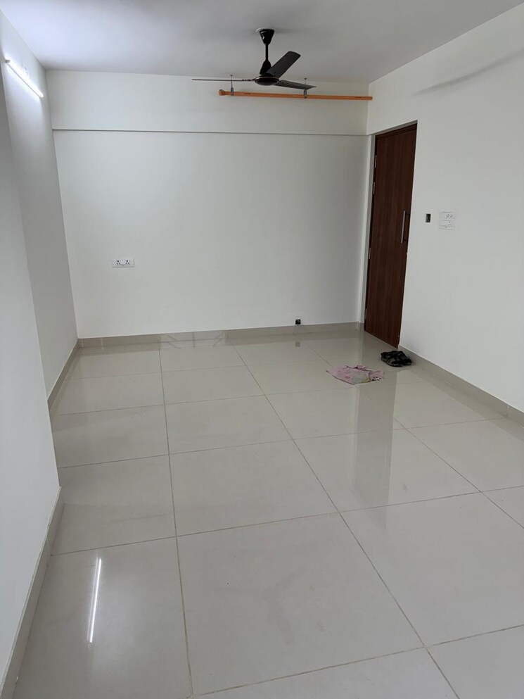 Living Room, shapoorji-pallonji-siennaa 2 Bedroom 721 Sq.Ft. Apartment In Kandivali East Mumbai 8853761