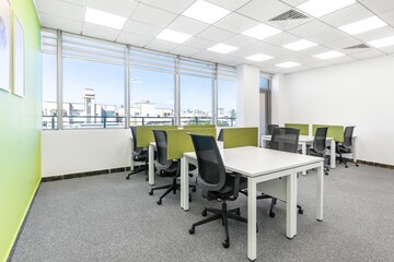  Office Space For Rent in Em Bypass